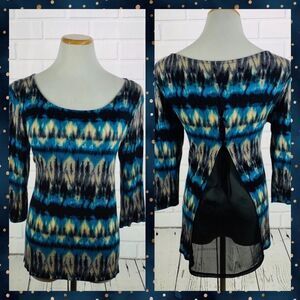10/$25🦋 Shanley Blue/Tan/Black 3/4 Sleeve Tee w/ Sheer Split Back - Size Large